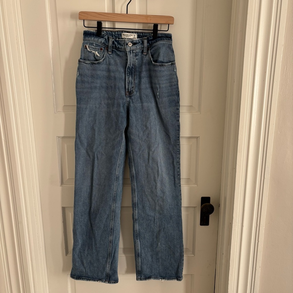 A&F 90’s Relaxed HR